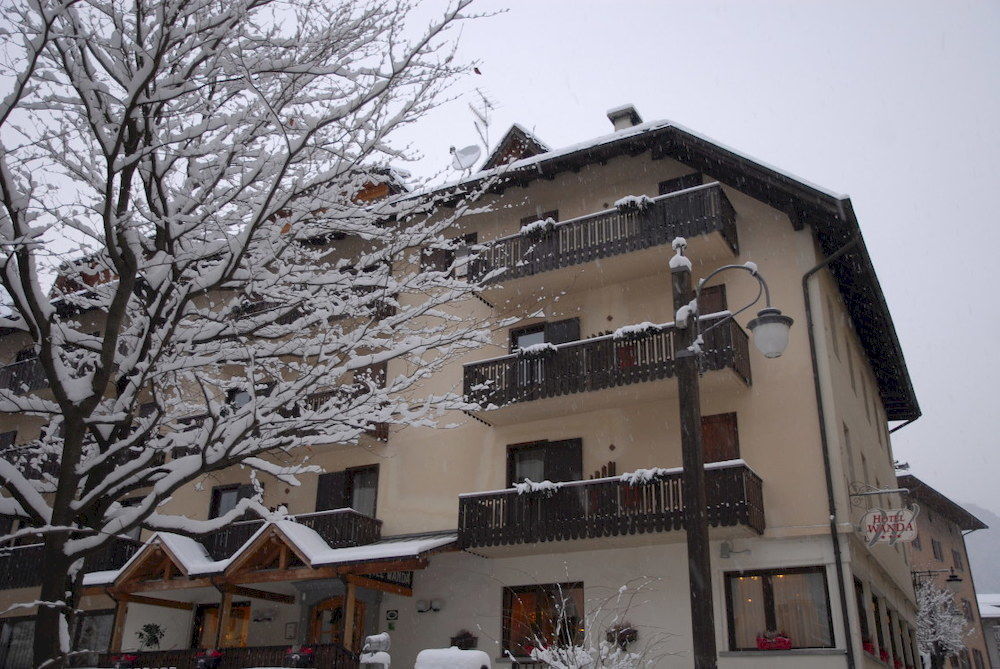Hotel Wanda Pinzolo Luaran gambar